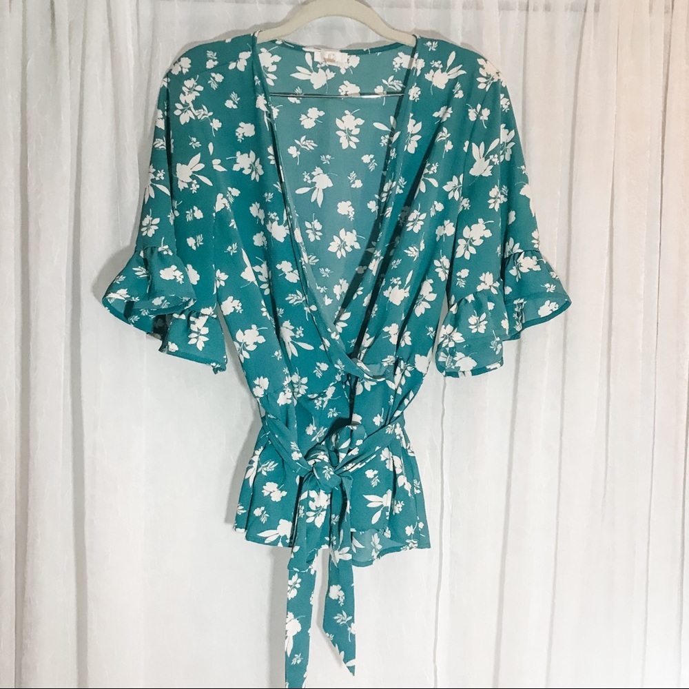 C Blue Floral Top with Adjustable Tie XL